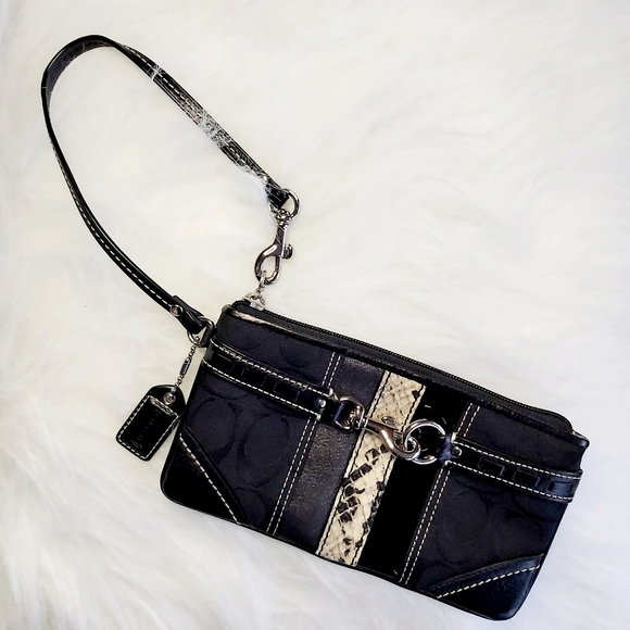 Coach Hampton Black Signature/Snakeskin Wristlet - Picture 2 of 7